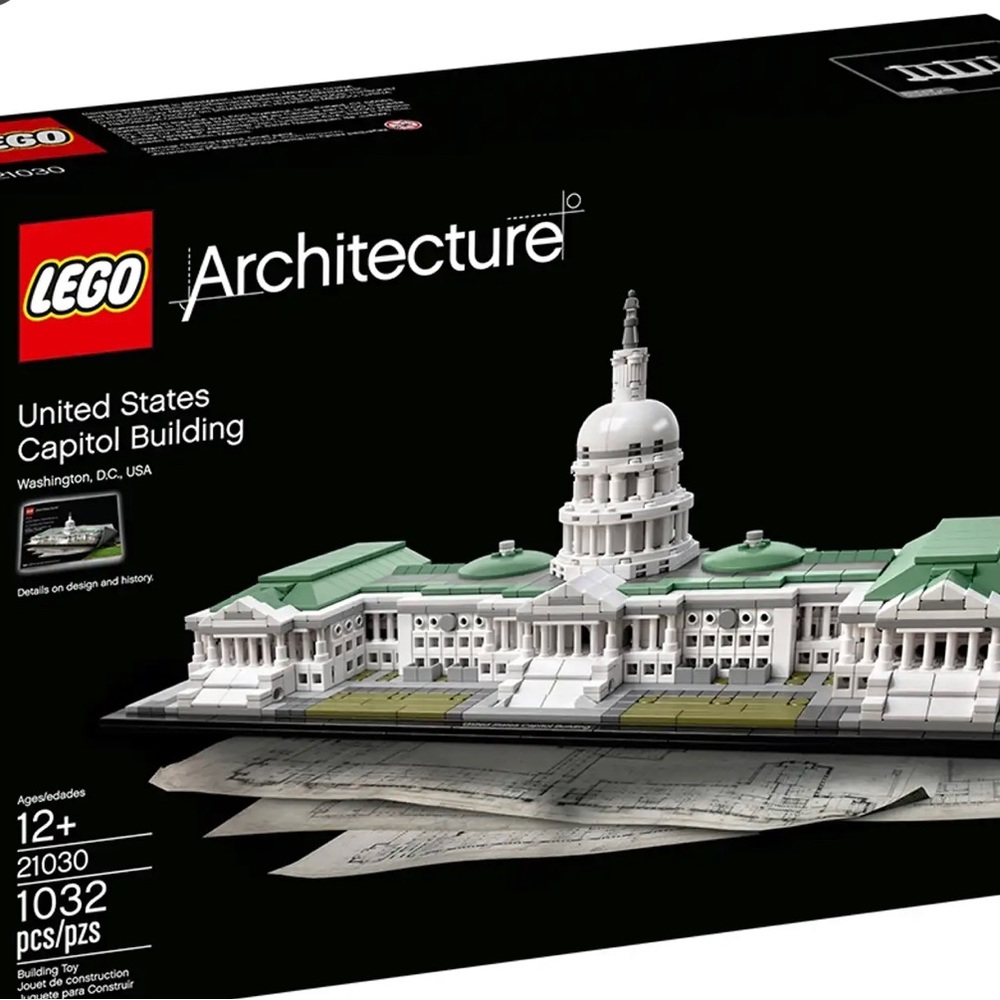 RETIRED— United States Capitol Building Lego set